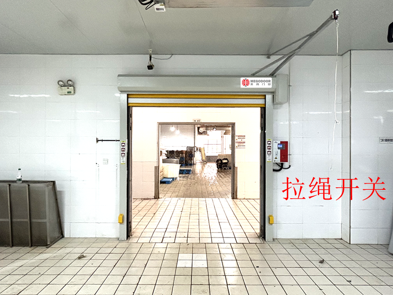 宁波拉绳快速卷帘门插图