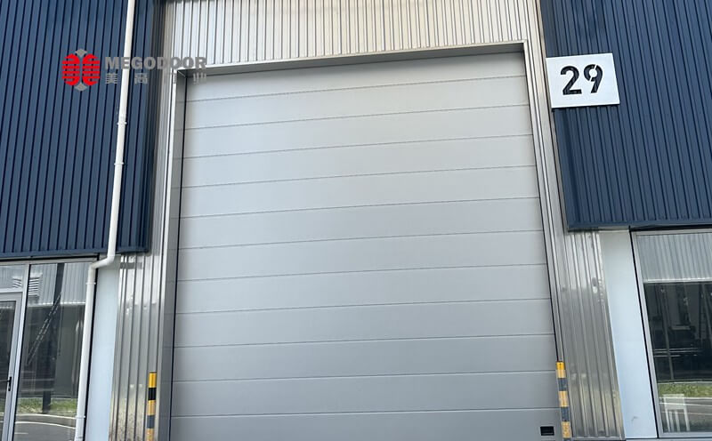 宁波工业提升门——现代工业建筑的高效空间解决方案插图2