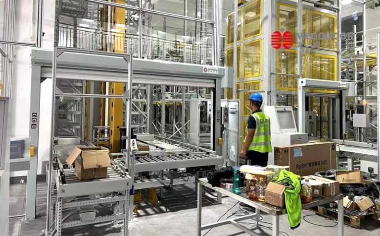 宁波防坠落卷帘门厂家｜美高门业PVC卷帘门用于货梯门口安全保护缩略图