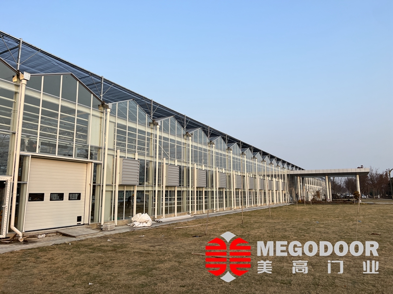 温室大棚用快速门、保温提升门怎么选？美高门业助力宁波温室环境稳定运行缩略图